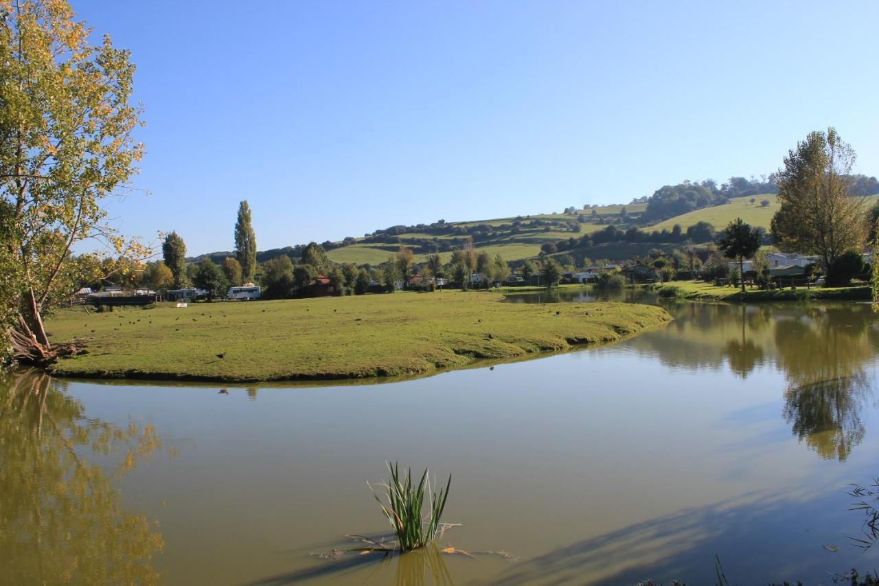 Отель Camping Le Marqueval Пурвиль-сюр-Мер Экстерьер фото